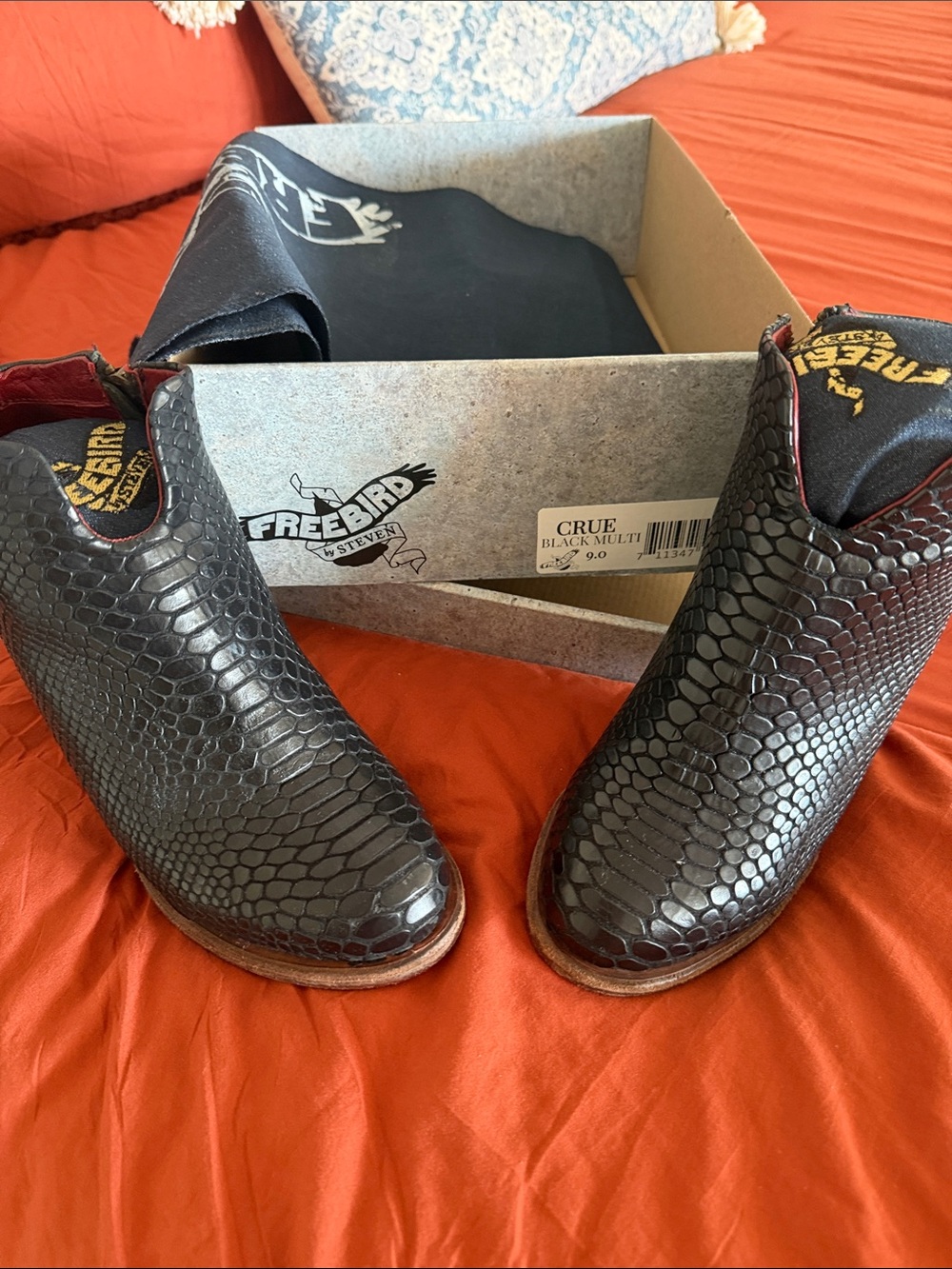 Freebird by Steven Crue women’s Multi Textured Leather Booties